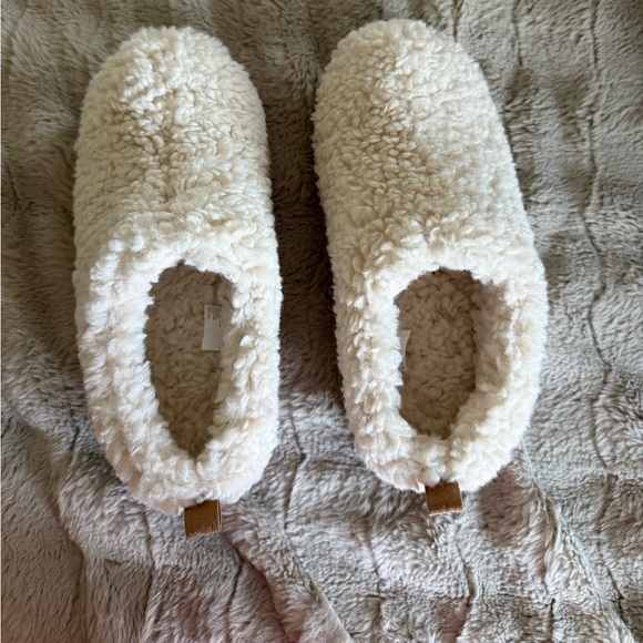 Cozy Cream Slip-On Women's Shoes - Picture 2 of 3